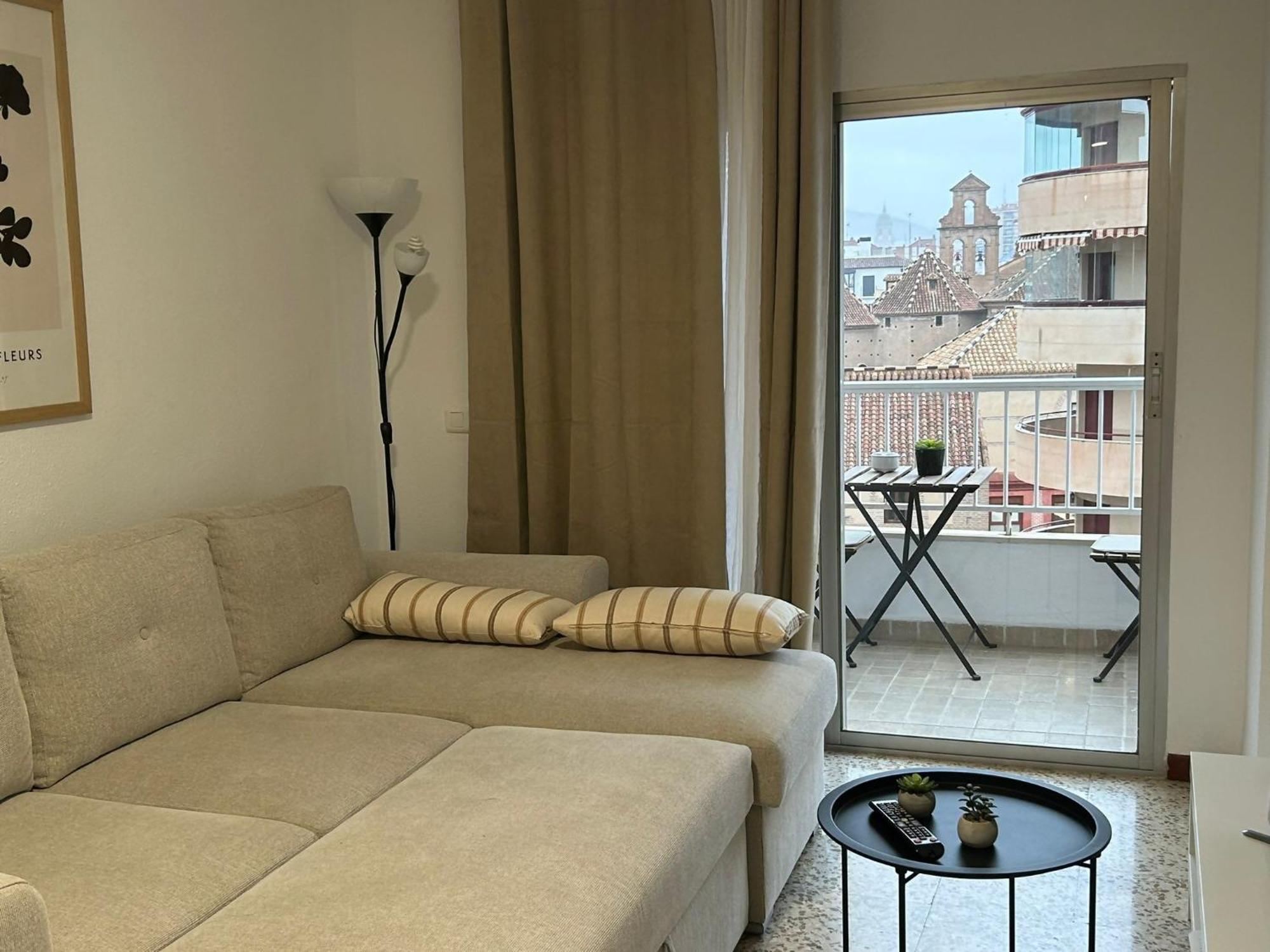 Vialia Piso Centrico Wifi Maria Zambrano Andra Apartment Malaga Exterior photo